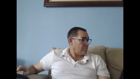 Mrcaruso online show from October 12, 2025, 3:44 pm