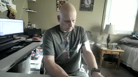 MrClean55 online show from October 3, 2025, 9:23 pm