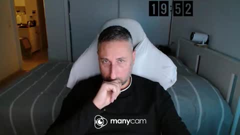 Snapshot of mrdr0o0o chatting on November 22, 2025, 6:51 pm mrdr0o0o online show from November 22, 2025, 6:51 pm