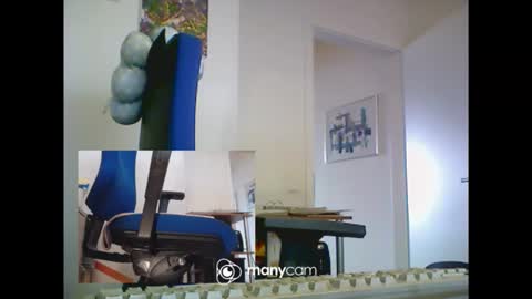 MrJohnsen1975 online show from February 13, 2026, 12:01 pm