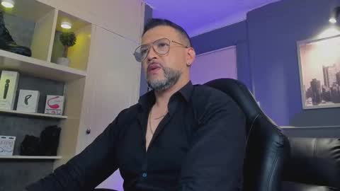 MrFrank. online show from December 1, 2025, 1:49 pm