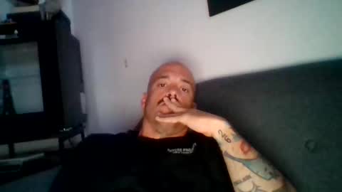 mrhames2020 online show from April 25, 2026, 7:44 pm