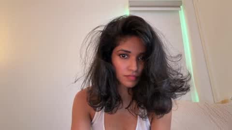 Snapshot of mriea_ chatting on April 27, 2026, 4:43 am mriea_ online show from April 27, 2026, 4:43 am