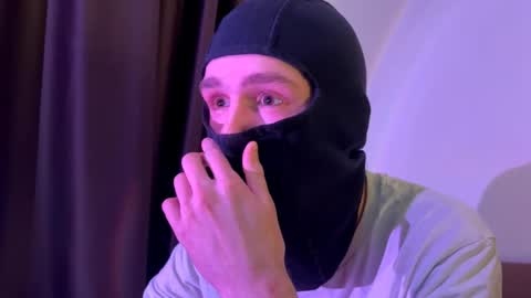 mrkallin online show from February 19, 2026, 9:33 pm