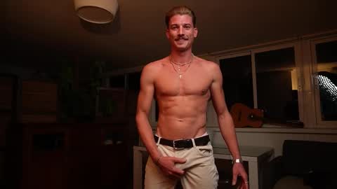 Mr Long online show from November 27, 2025, 10:01 pm