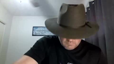 Snapshot of mrniggle chatting on October 26, 2025, 8:26 pm Lucus online show from October 26, 2025, 8:26 pm