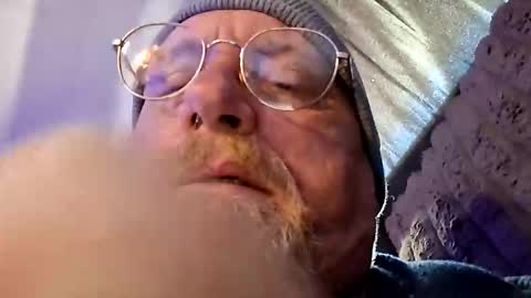 mrnmrsfucks4u online show from April 30, 2026, 5:08 pm
