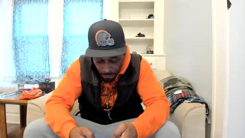 mromg007 online show from December 29, 2024, 6:49 pm