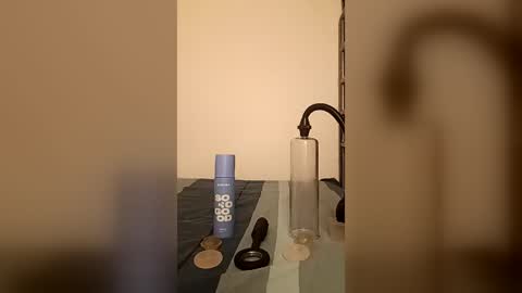Snapshot of mrroundtree030 chatting on July 5, 2026, 12:17 am mrroundtree030 online show from July 5, 2026, 12:17 am