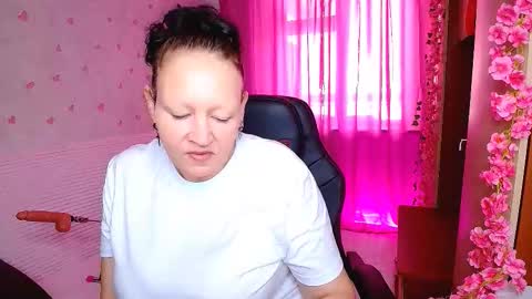 mrs   milf online show from September 25, 2025, 8:07 am