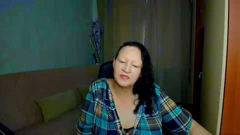 mrs   milf online show from October 16, 2025, 7:09 am