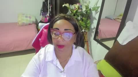 Snapshot of mrs_mommy chatting on January 6, 2025, 6:52 pm mrs_mommy online show from January 6, 2025, 6:52 pm