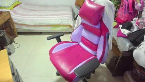 Snapshot of mrs_mommy chatting on March 7, 2025, 5:17 pm mrs_mommy online show from March 7, 2025, 5:17 pm