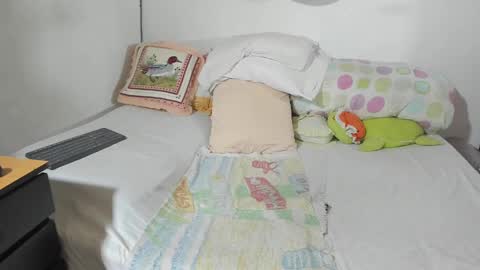 Snapshot of mrs_mommy chatting on September 8, 2025, 7:24 pm mrs_mommy online show from September 8, 2025, 7:24 pm