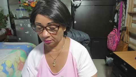 Snapshot of mrs_mommy chatting on October 23, 2025, 2:49 pm mrs_mommy online show from October 23, 2025, 2:49 pm