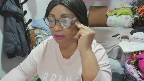 Snapshot of mrs_mommy chatting on June 9, 2026, 7:36 pm mrs_mommy online show from June 9, 2026, 7:36 pm