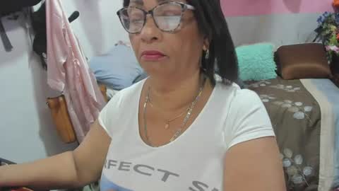 Snapshot of mrs_mommy chatting on June 16, 2026, 6:32 pm mrs_mommy online show from June 16, 2026, 6:32 pm
