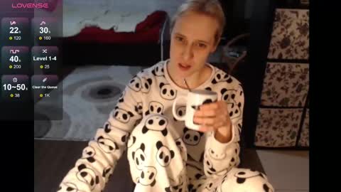 Sasha online show from March 2, 2025, 7:45 pm