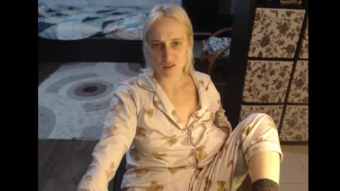 Sasha online show from October 15, 2025, 7:03 pm