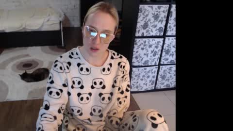 Sasha online show from March 30, 2026, 4:24 am