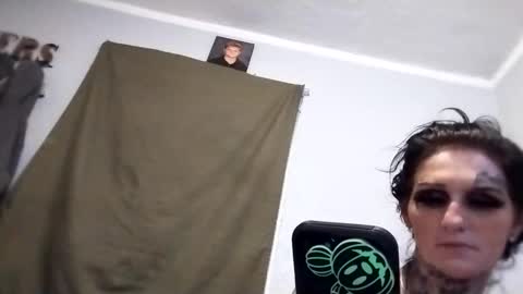 Snapshot of mrssavage97 chatting on October 5, 2025, 5:28 am mrssavage97 online show from October 5, 2025, 5:28 am