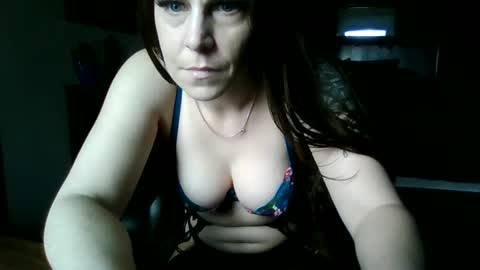 Mrstxoxo4594 online show from March 1, 2025, 5:05 pm