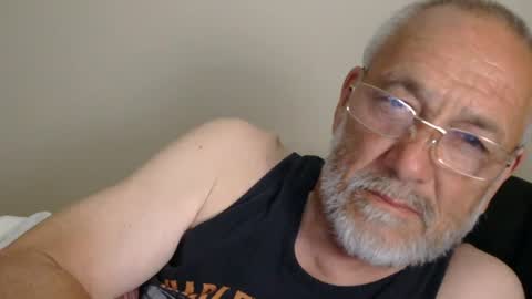Snapshot of mrtease5 chatting on July 15, 2026, 3:34 am mrtease5 online show from July 15, 2026, 3:34 am