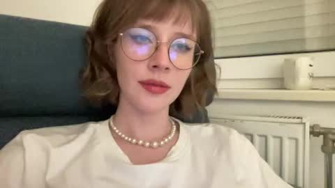 ms_christiana online show from May 6, 2026, 6:57 pm