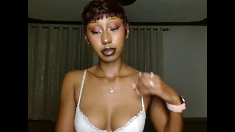 Snapshot of ms_crystal chatting on April 18, 2026, 10:32 pm ms_crystal online show from April 18, 2026, 10:32 pm