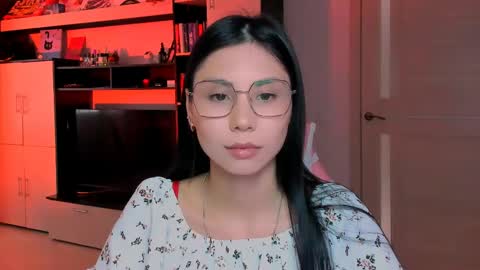 ms_emily_ online show from May 12, 2026, 10:56 am