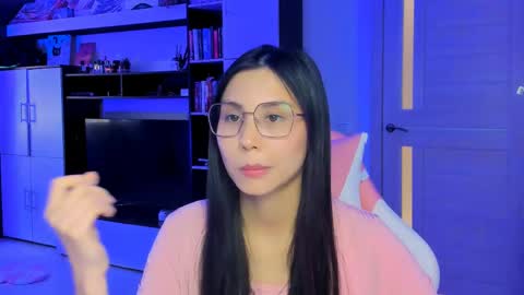 ms_emily_ online show from May 14, 2026, 1:07 pm