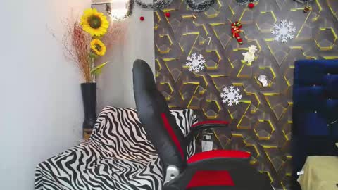 Snapshot of ms_leydi chatting on November 27, 2025, 3:41 am ms_leydi online show from November 27, 2025, 3:41 am