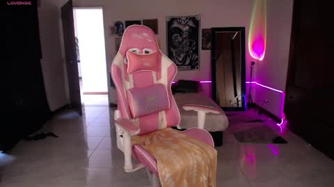 Manuela3 online show from March 23, 2026, 6:12 pm