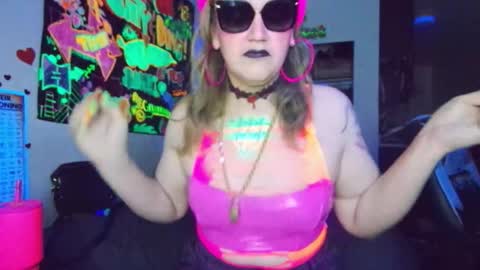 Cunty Luxxe online show from October 14, 2025, 10:16 am