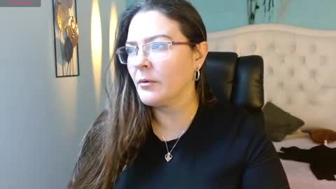 Jossie online show from April 19, 2026, 3:28 am