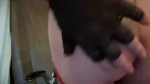 mskarentoy online show from October 9, 2025, 10:19 pm