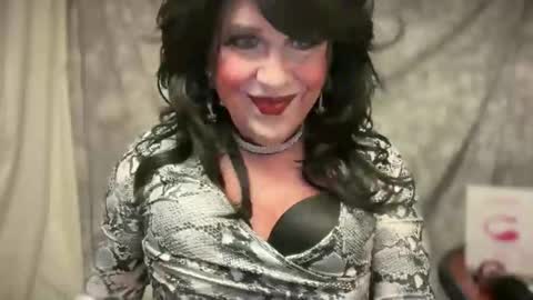 mskarentoy online show from November 28, 2025, 10:45 pm