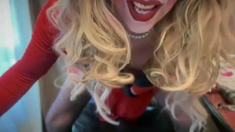 mskarentoy online show from June 21, 2026, 8:55 pm