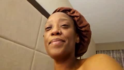 Snapshot of msmechocolate chatting on December 5, 2024, 3:15 am msmechocolate online show from December 5, 2024, 3:15 am