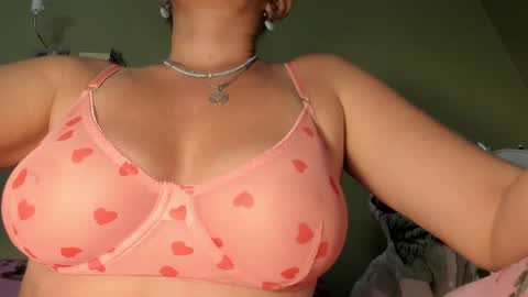 MsPurrfectLove online show from February 3, 2025, 6:17 pm