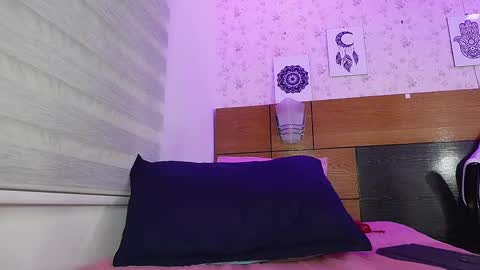 Manuela  online show from March 6, 2025, 6:19 am