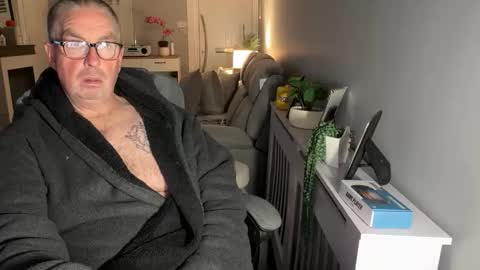 mtb1697 online show from November 23, 2025, 11:37 pm