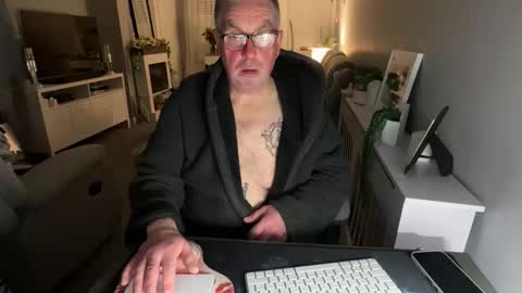 mtb1697 online show from February 15, 2026, 11:45 pm