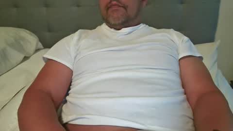 Snapshot of mtman5 chatting on September 23, 2025, 9:40 pm mtman5 online show from September 23, 2025, 9:40 pm