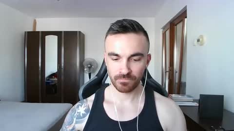 Victor online show from December 17, 2025, 12:33 pm