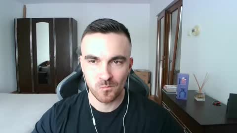 Victor online show from April 1, 2026, 12:50 pm