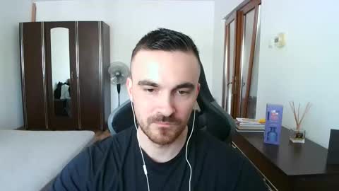 Victor online show from April 16, 2026, 12:39 pm