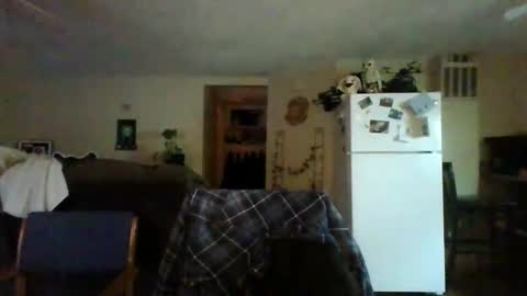 Snapshot of mudge chatting on January 14, 2025, 12:35 pm Mudge online show from January 14, 2025, 12:35 pm