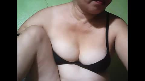 muffy_bunny online show from October 25, 2025, 10:04 pm