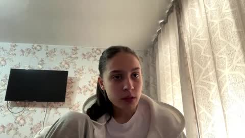 Tia online show from April 23, 2026, 6:14 am